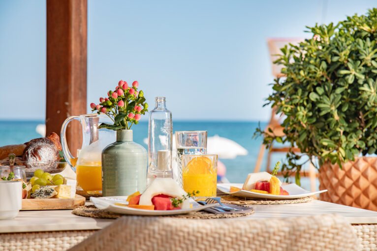 Beach breakfast in Dénia - Hotel Los Ángeles