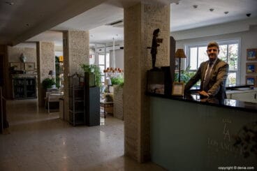 Recepción Hotel Los Ángeles