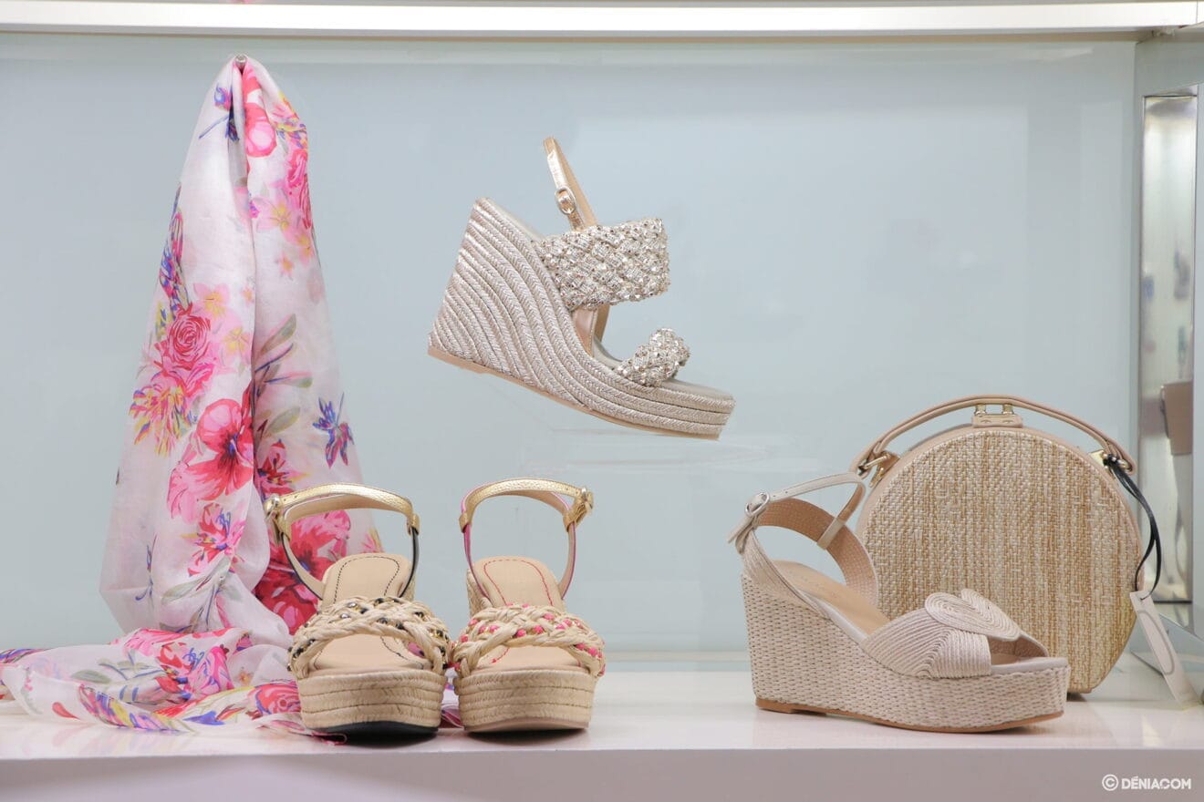 Sandalias y complementos Calzados Ramón Marsal