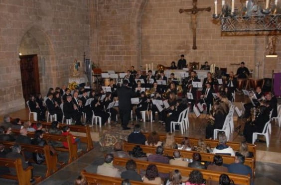 Concierto de la banda de Xàbia en la Iglesia de San Bartolomé