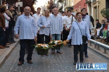Ofrenda de flores a Jesús Nazareno Jávea 2013 04