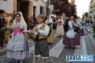 Ofrenda de flores a Jesús Nazareno Jávea 2013 09