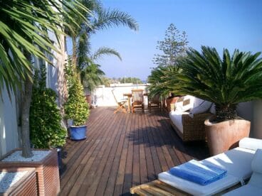 Terraza-de-chalet-Vacation-Villas