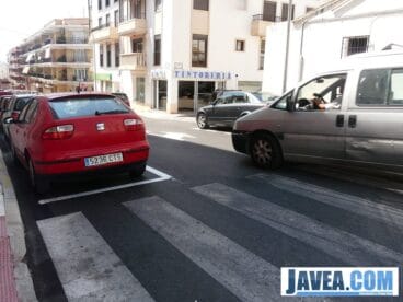 La Avd Juan Carlos I de Jávea abre el tráfico al doble sentido 04