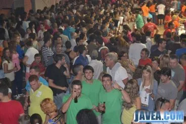 Gente en el baret dels bous