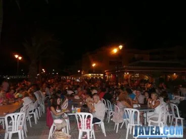 La cena de hermandad se celebró en el paseo Martímo del Puerto de Jávea