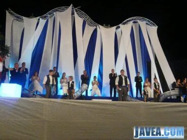 Mayoralesas y Mayorales con los nuevos miembros de la Comisión de Fiestas