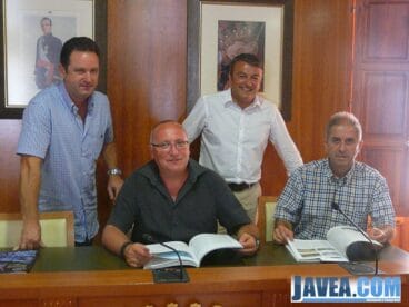 Momento después de la Presentación del Libro de Fiestas Mare de Déu de Loreto