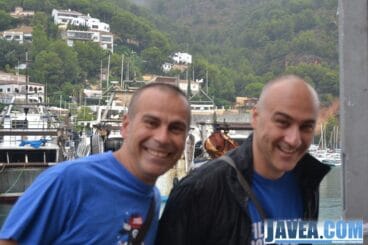 Vecinos de Jávea en el baret dels bous