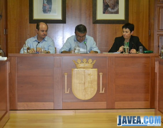 El alcalde de Jávea, José Chulvi, durante el pleno de septiembre de 2013