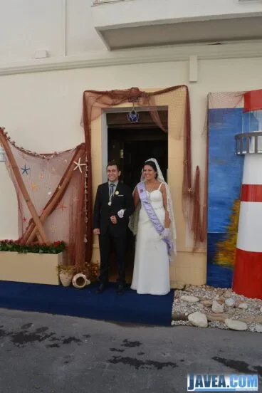 Francisco Ivars recoge a Teresa Marín