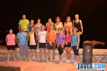 Participantes de la carrera nocturna