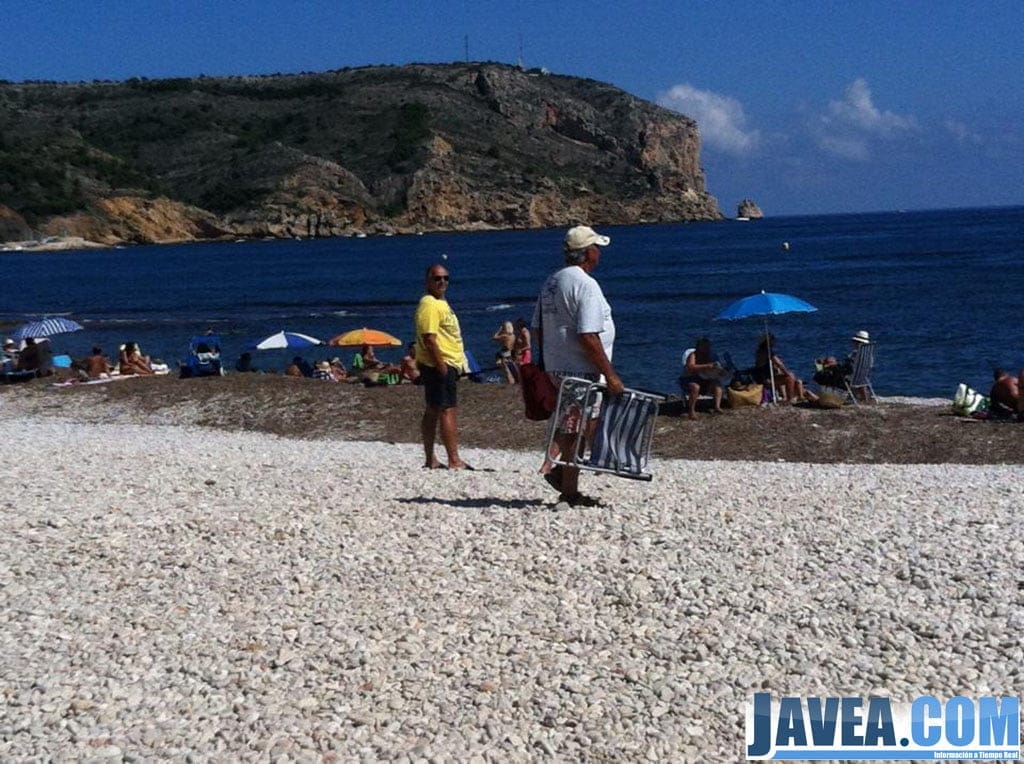 Playa del Montañar durante el último fin de semana de septiembre