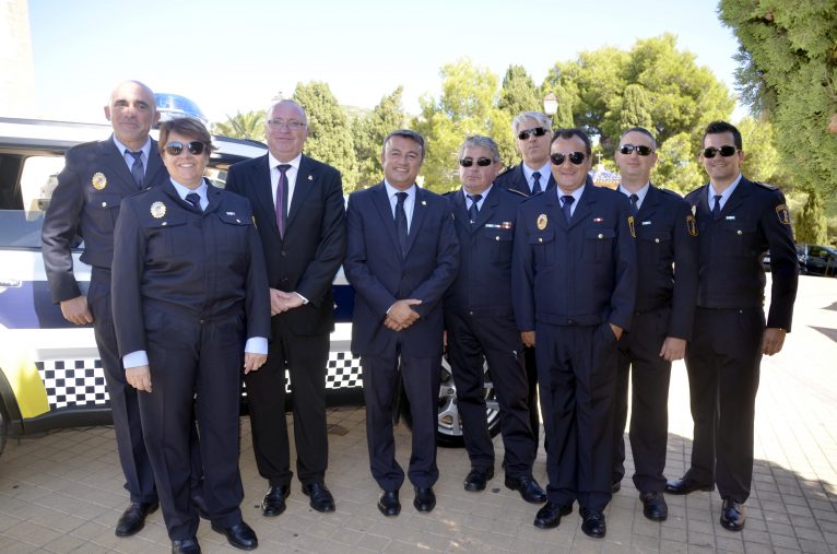 Agentes que celebraron sus 25 años en la Policía de Jávea. 