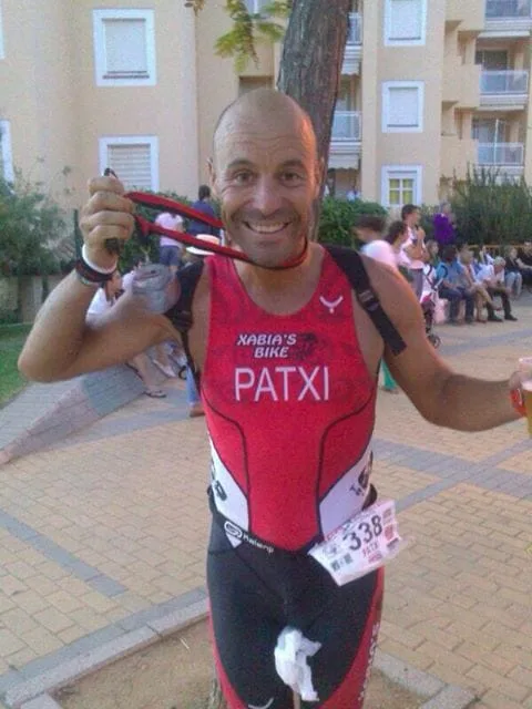 Patxi Martinez muy contento después de realizar el Ironman.