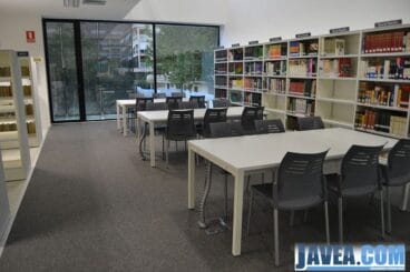 Una de las salas de la biblioteca