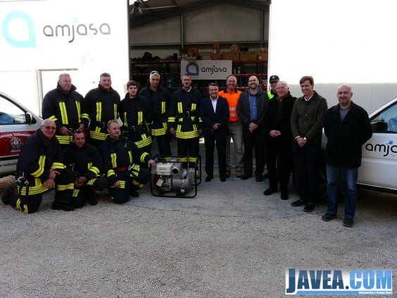 Bomberos Voluntarios de Balcón al Mar con miembros de la corporación de y de Amjasa