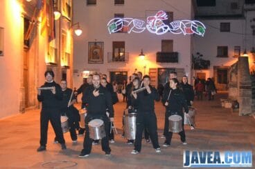 Batukada en la Plaza de la Iglesia de Jávea