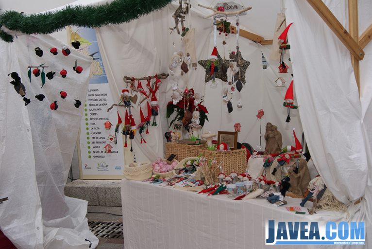 Decoración de Navidad en la feria de Jávea. 