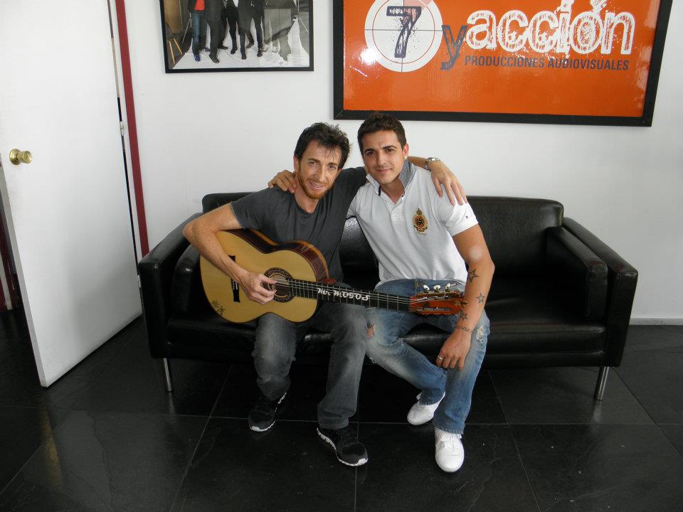 Guitarras Bros es la empresa de Jávea que fabrica las guitarras oficiales del programa El Hormiguero presentado por Pablo Motos