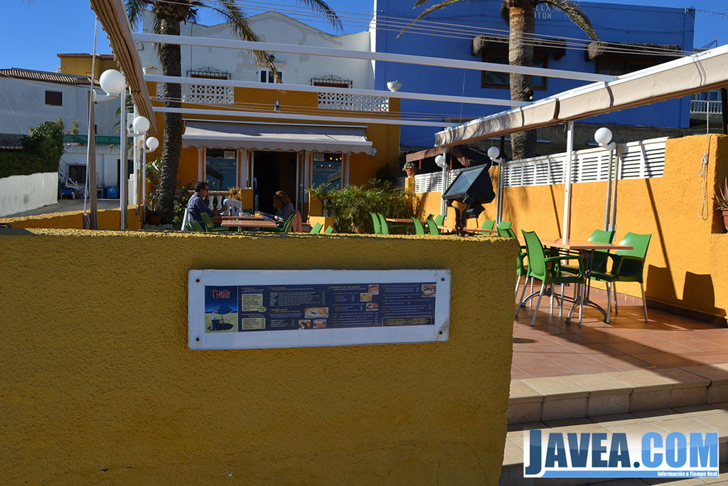 Bar Restaurante L’hellin en la playa del Primer Muntanyar o Playa del Benissero de Jávea