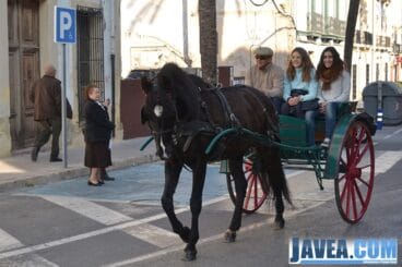 El desfile de caballerías realizó una parada para el descanso de los animales