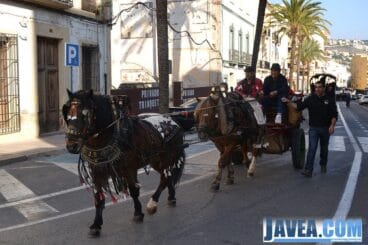El desfile de caballerías recorrió gran parte del pueblo de Jávea