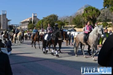 El final del desfile de caballerías fue la Plaza de la Constitución