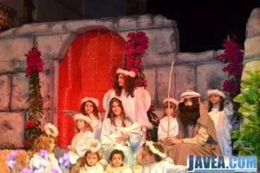 El pesebre en el escenario de los Tres Reyes Magos de Jávea
