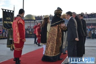 José Chulvi, Juan Ortolá, Juanjo Bas y el párroco del puerto de Jávea fueron a recibir a los Tres Reyes Magos de Oriente