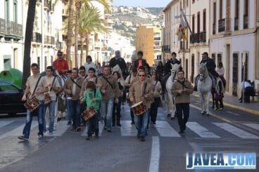 La colla Xirimitab’s abría el desfile de caballerías