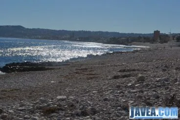 La playa del primer muntanyar o playa del benissero es una playa urbana