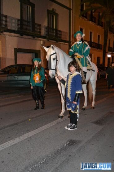 La pregonera de la llegada de los Tres Reyes Magos a Xàbia