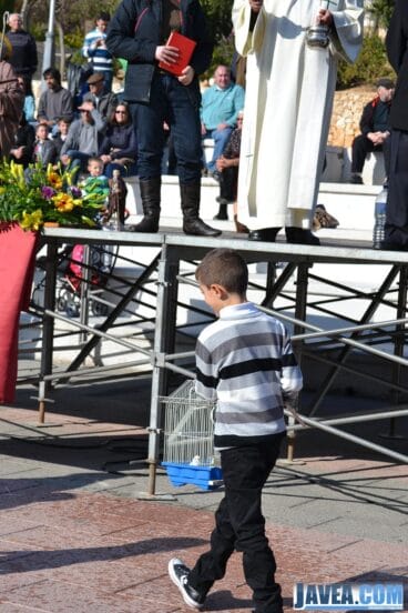 Las mascotas también salieron con sus jaulas a ser bendecidos