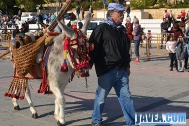 Los animales lucieron sus mejores galas en el desfile de San Antonio