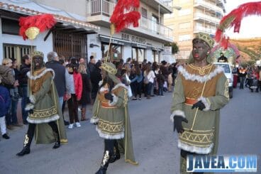 Pajes del Rey Baltasar durante la cabalgata del puerto