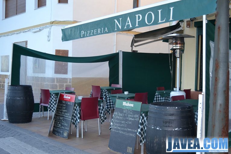 Pizzeria Napoli en Jávea en primera línea de la Playa La Grava
