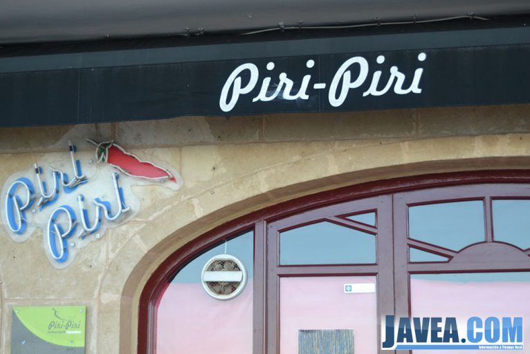Restaurante Piri Piri en Jávea en primera línea de la Playa La Grava