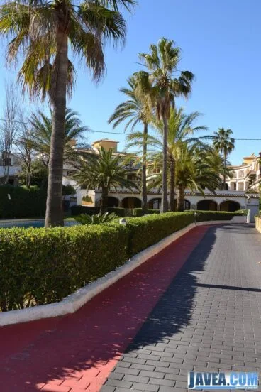 Urbanización Montgomery Sol en la Playa del Primer Muntanyar o Playa del Benissero en Jávea