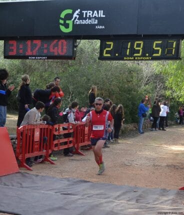 Corredor de la Granadella Trail en la meta