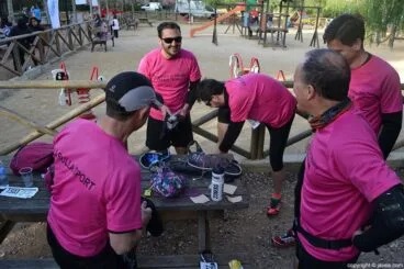 Corredores preparándose antes de la carrera Granadella Trail Jávea