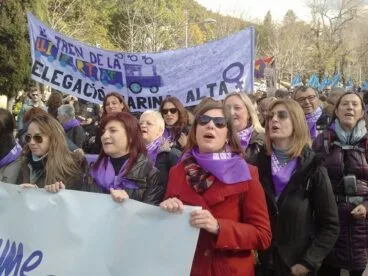 Jávea participa en la manifestación en contra del anteproyecto de reforma de la ley del aborto