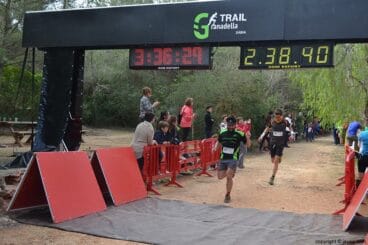 Llegada a la meta después de los 21 km de carrera