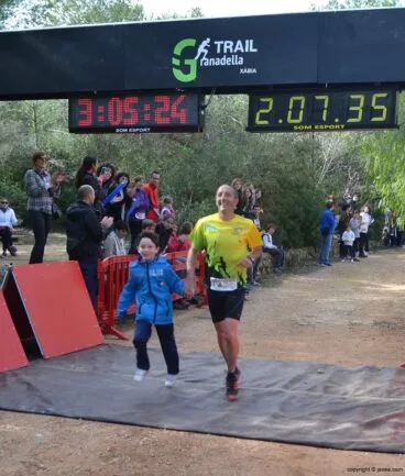 Los pequeños cruzaban la meta con sus hijos e hijas