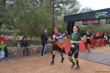 Miembros del Centre Excursionista de Xàbia en la meta