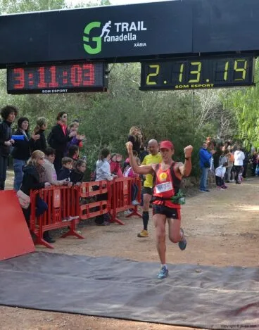 Momentos de satisfacción al cruzar la meta