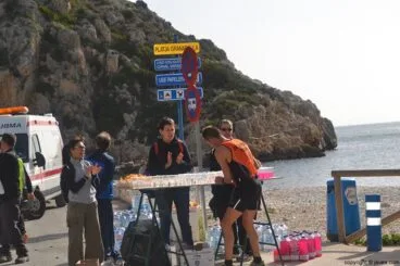 Reponer líquidos era esencial para continuar con la carrera