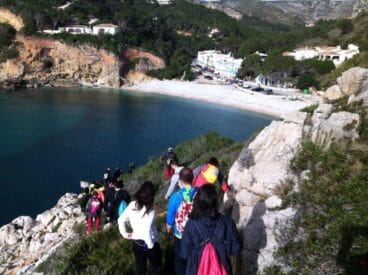 Ruta de los caminantes bajando a la granadella