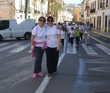 Amigas participando en la Cursa de la Dona de Xàbia