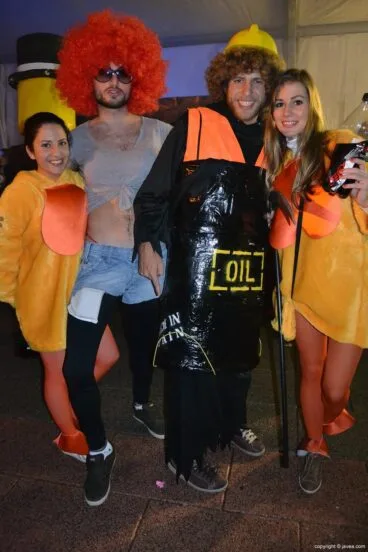Amigos en la celebración del Carnaval de Xàbia